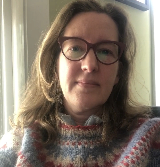 headshot of visarts teacher Jennifer Dodge