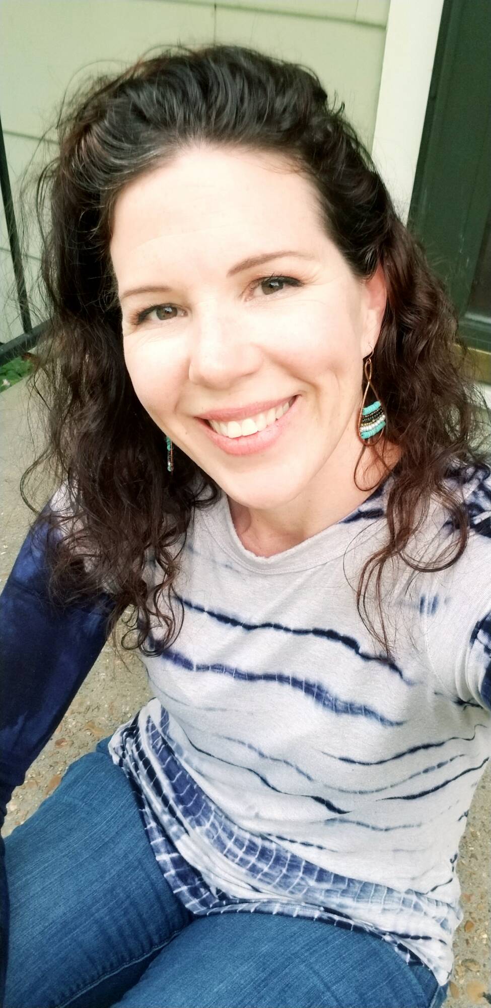 headshot of visarts teacher Jenny Thomas