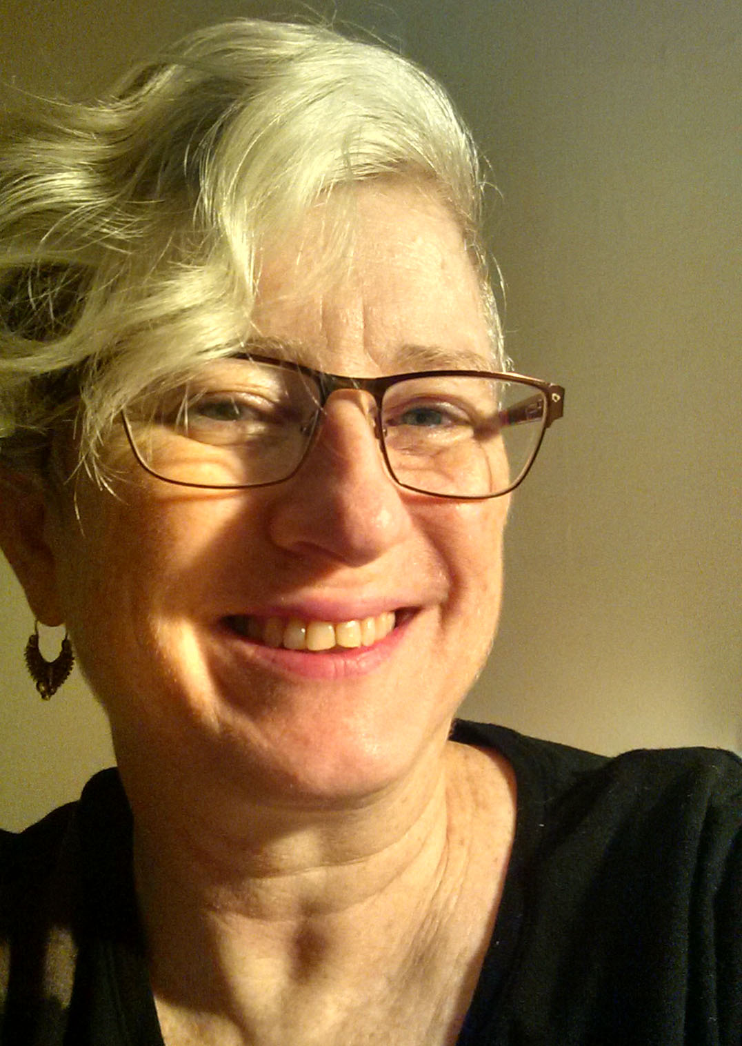 headshot of visarts teacher Julia Pfaff