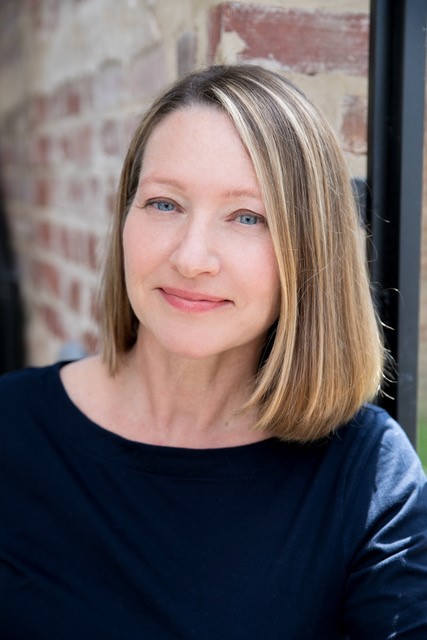 headshot of visarts teacher Karen Hull