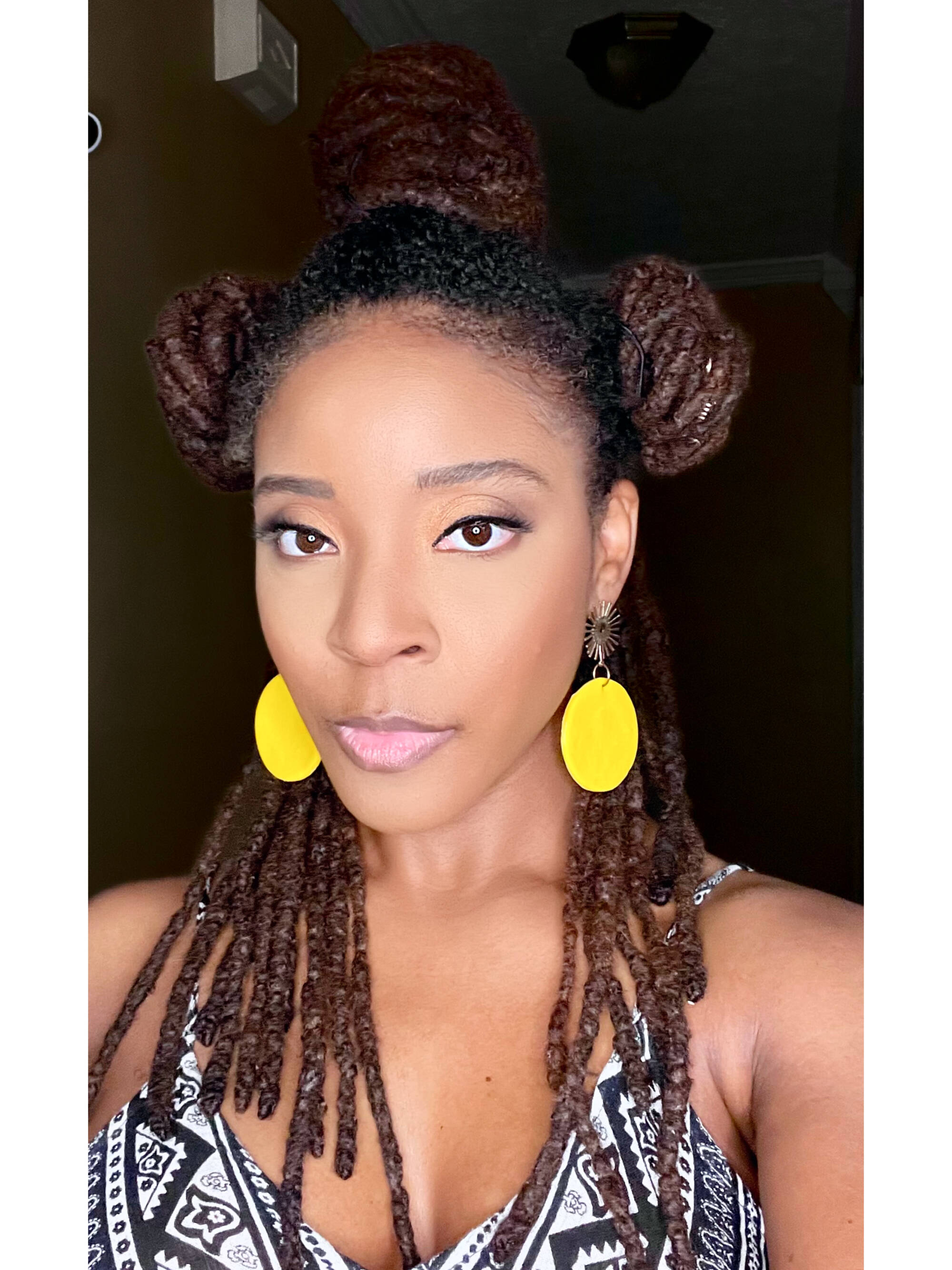 headshot of visarts teacher Nakia Young-EL