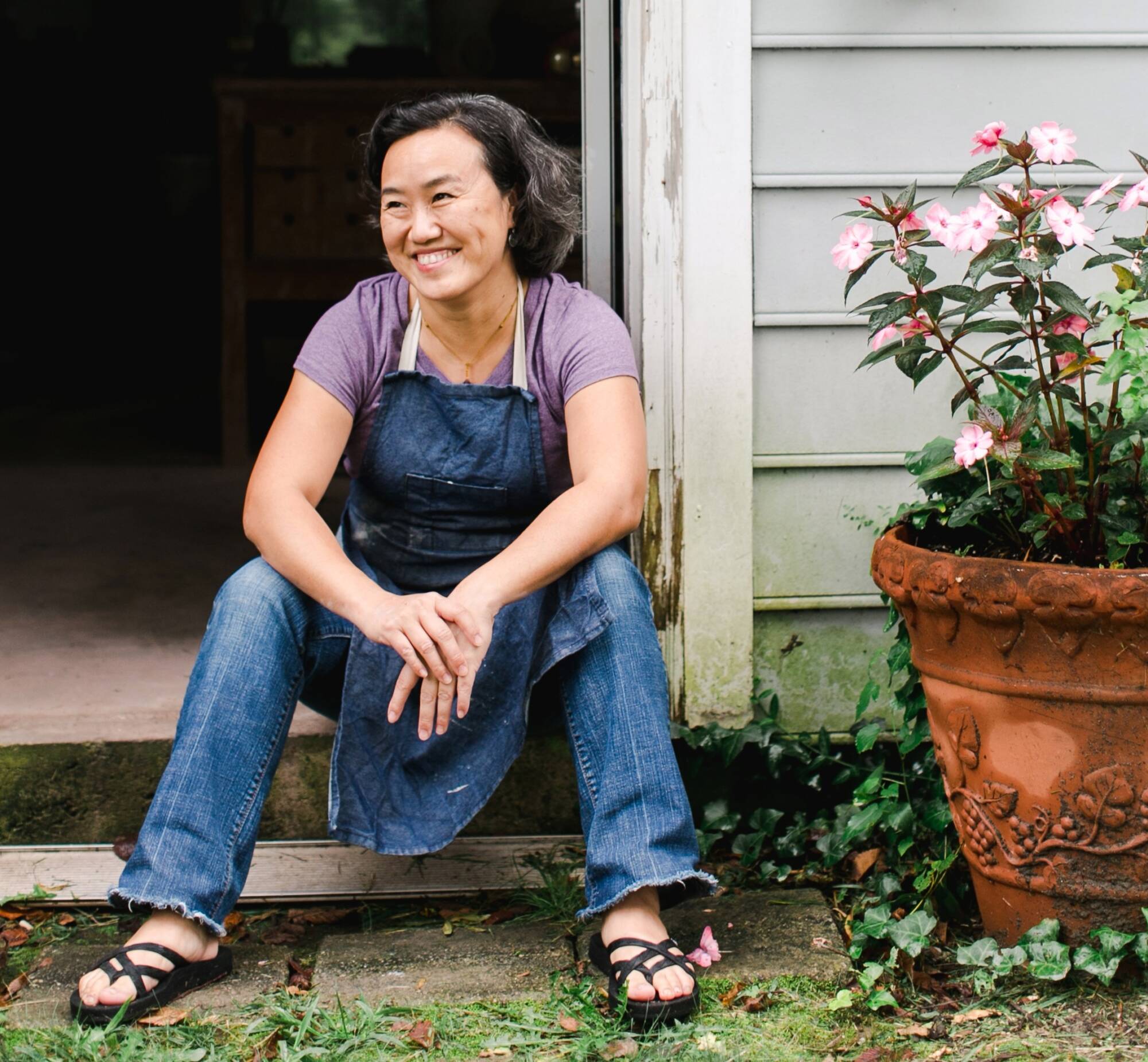 headshot of visarts teacher Nga Nguyen-Weaver