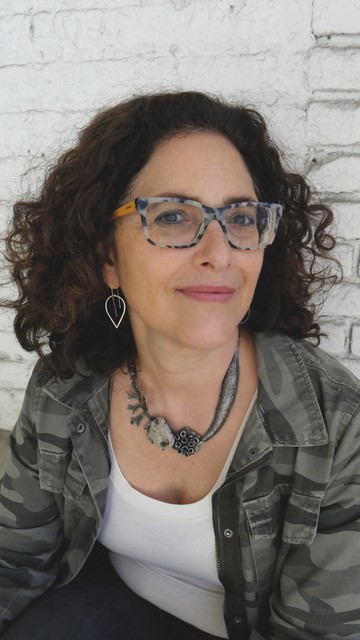 headshot of visarts teacher Shawn Noroian